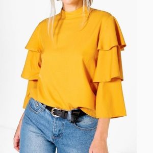 Tiered sleeve blouse